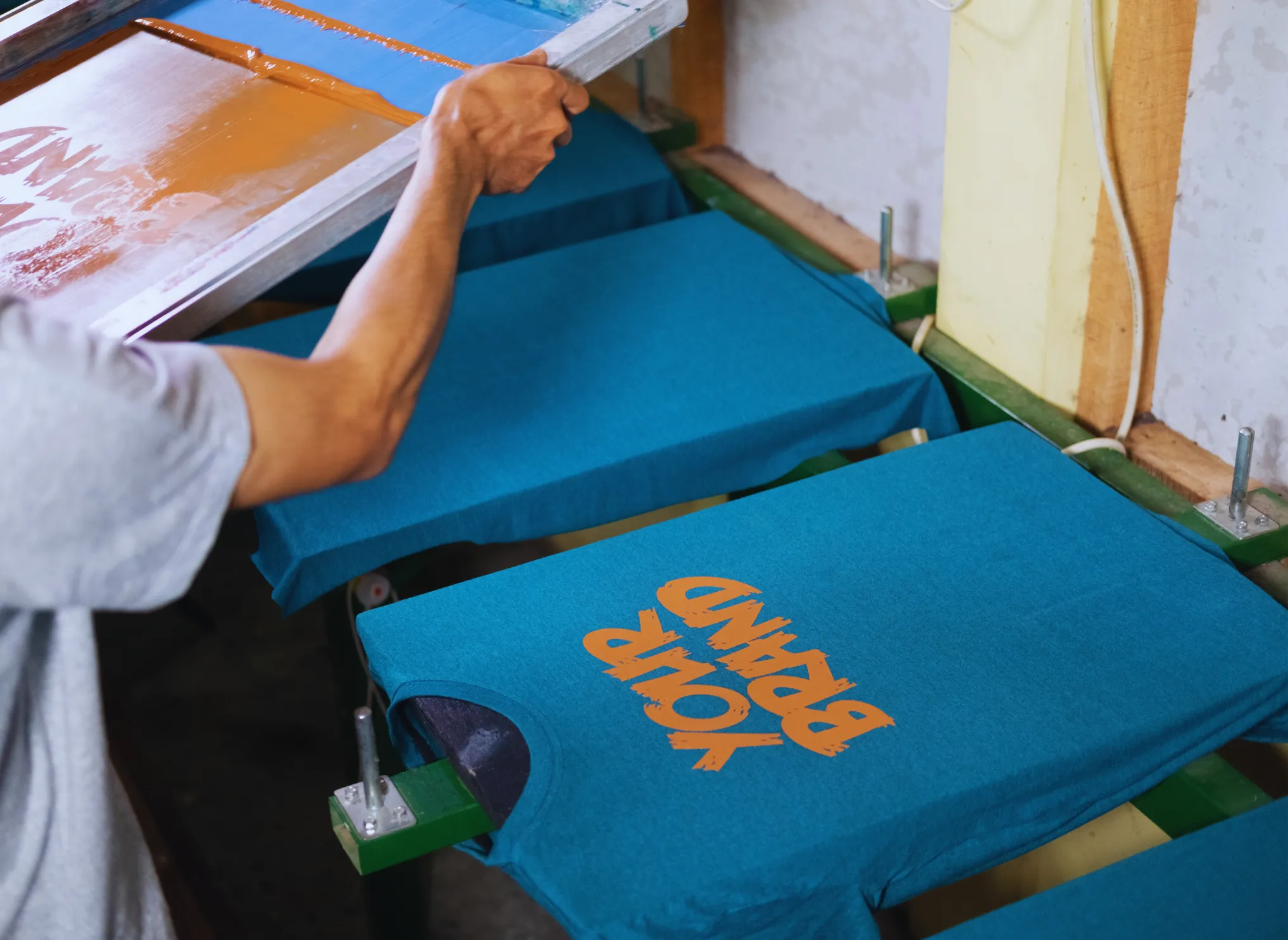 viena-factory-in-lua-in-pet