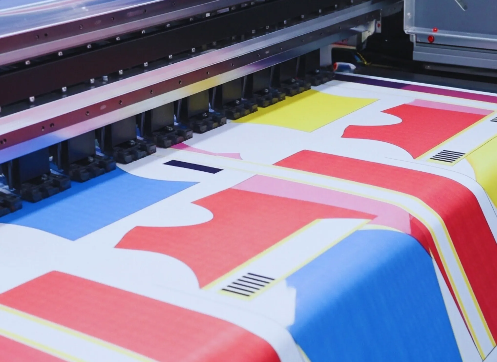 viena-factory-san-xuat-thoi-trang-garment-sportwear-sublimation